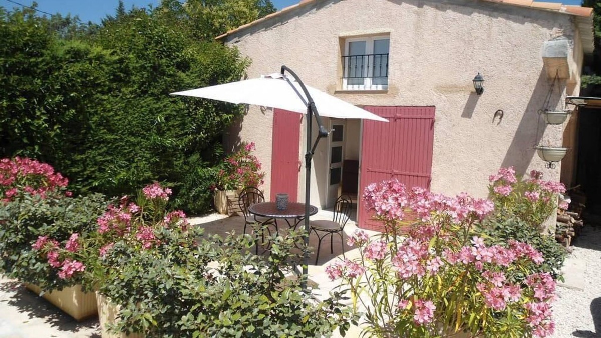 Le Muy House | LOCATION DUPLEX 4 PERS. 45M2 NEAR SAINTE MAXIME VAR .IDEALEMENT LOCATED .