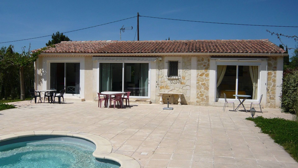 St.-Remy-de-Provence Villa | LOCATIONS ALPILLES - STUDIO POOL