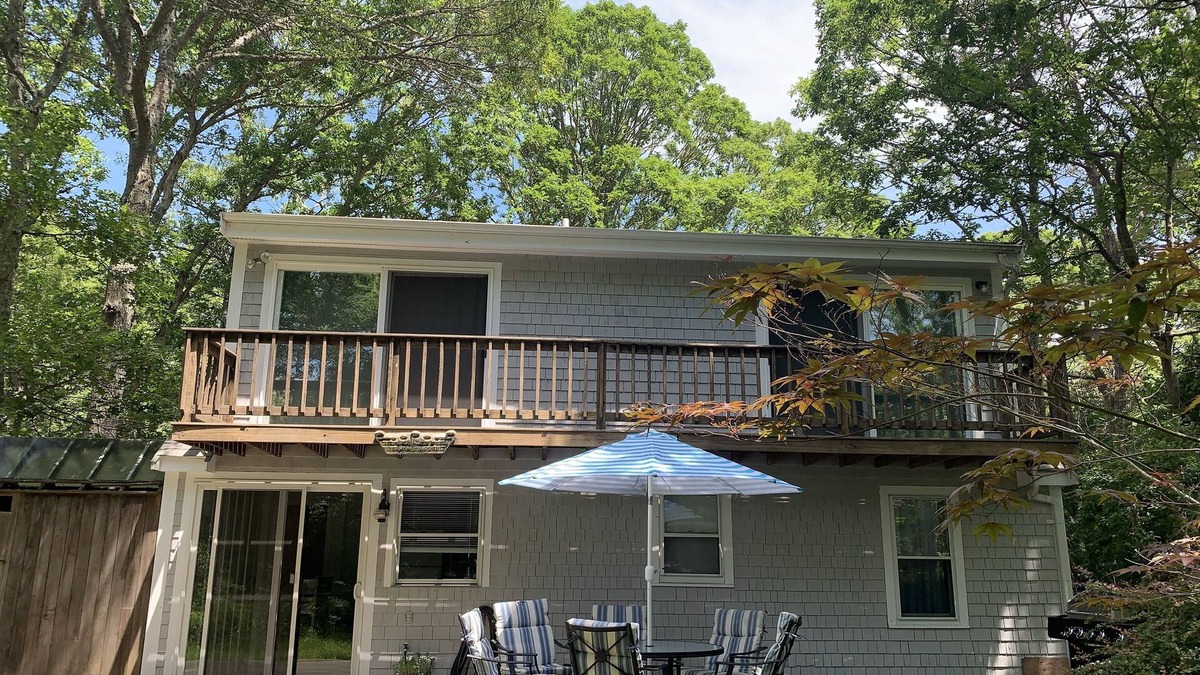 Mashpee House | Location! Gorgeous house near a beautiful lake, 15 min to the best ocean beaches