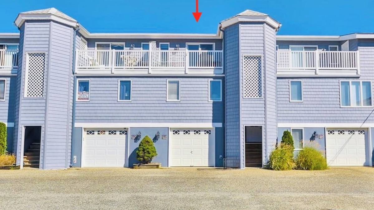 Beach Haven House | Location Location! Beach Haven LBI-Family & Dog Friendly Townhouse-Fenced Yard