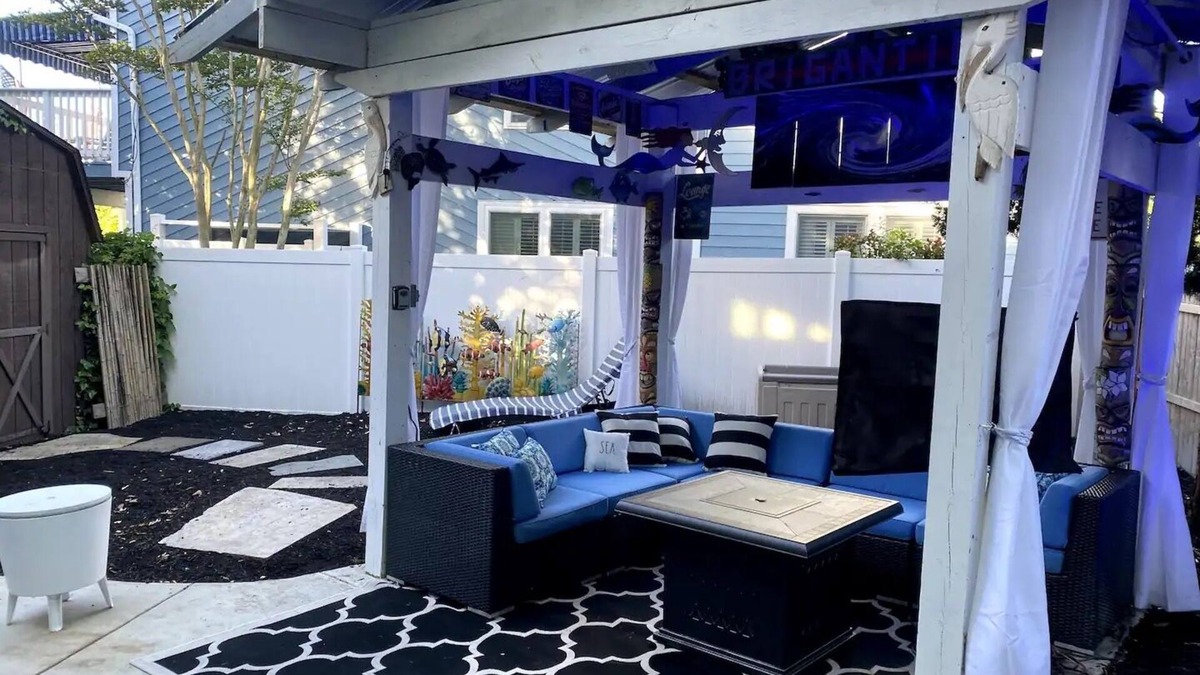 Southend Condo | LOCATION LOCATION COVE Quiet/Private/Garden Oasis/Water SUNSETS we got a spot!