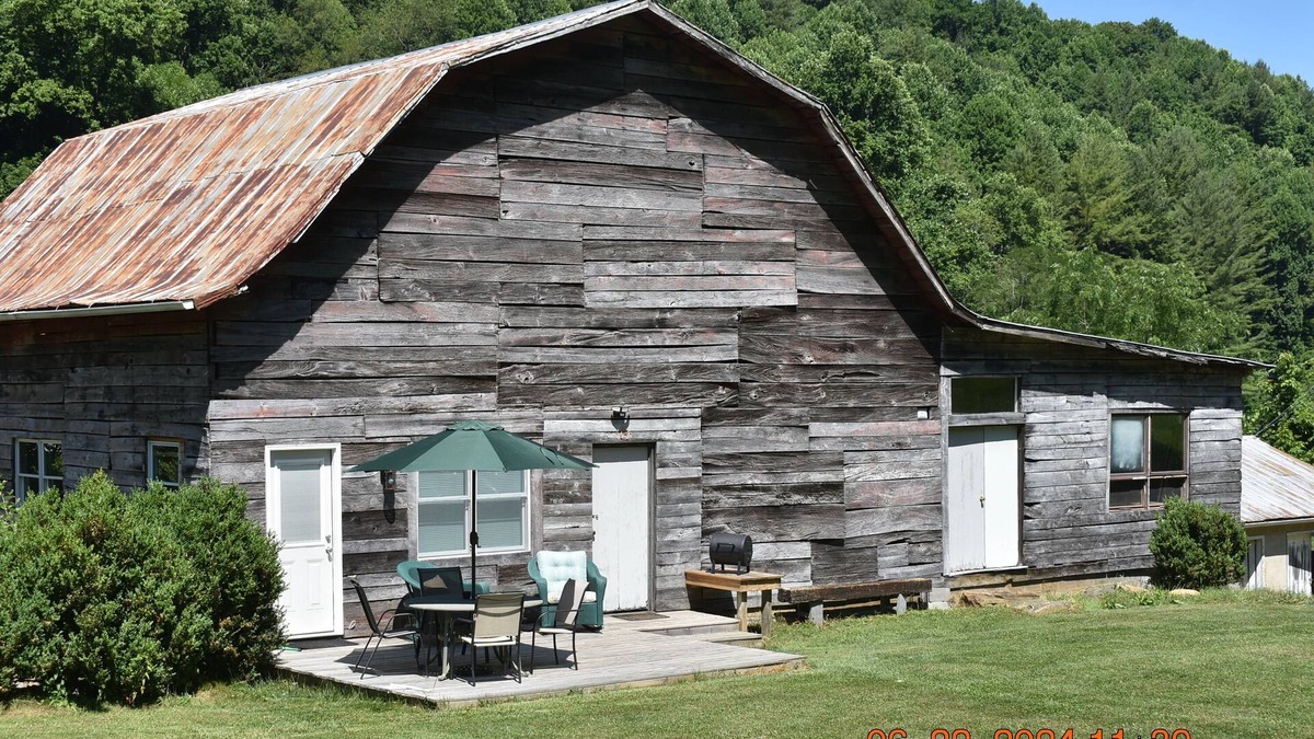 Burnsville House | Location. Location. Location.