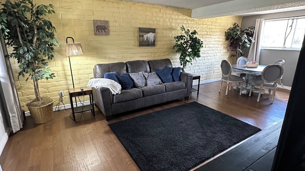 Lakewood Condo | Location location location !