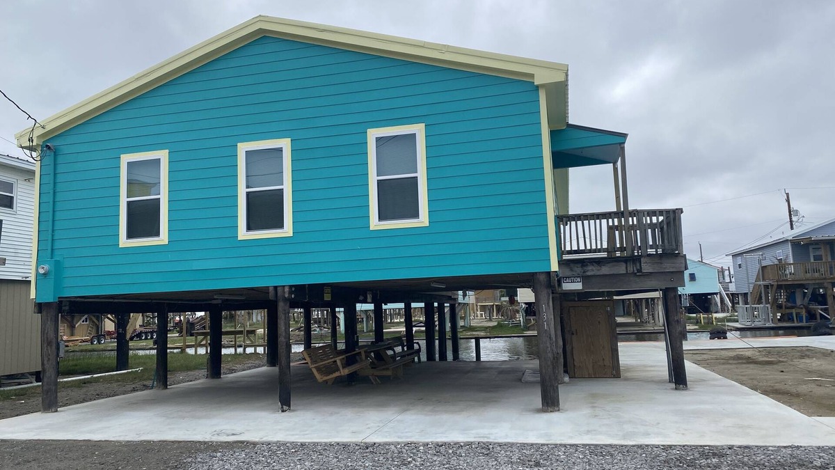 Grand Isle House | LOCATION, LOCATION, TOTALLY RENOVATED, ON THE WATER, TWO 28' COVERED SLIPS