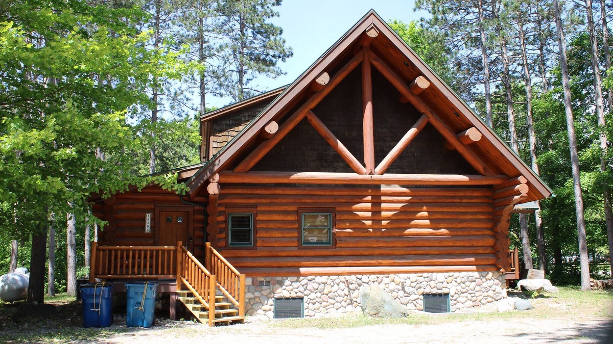 Thompsonville House | Location! Location! Location! Lodge home sleeps up to 16, walking distance to CM