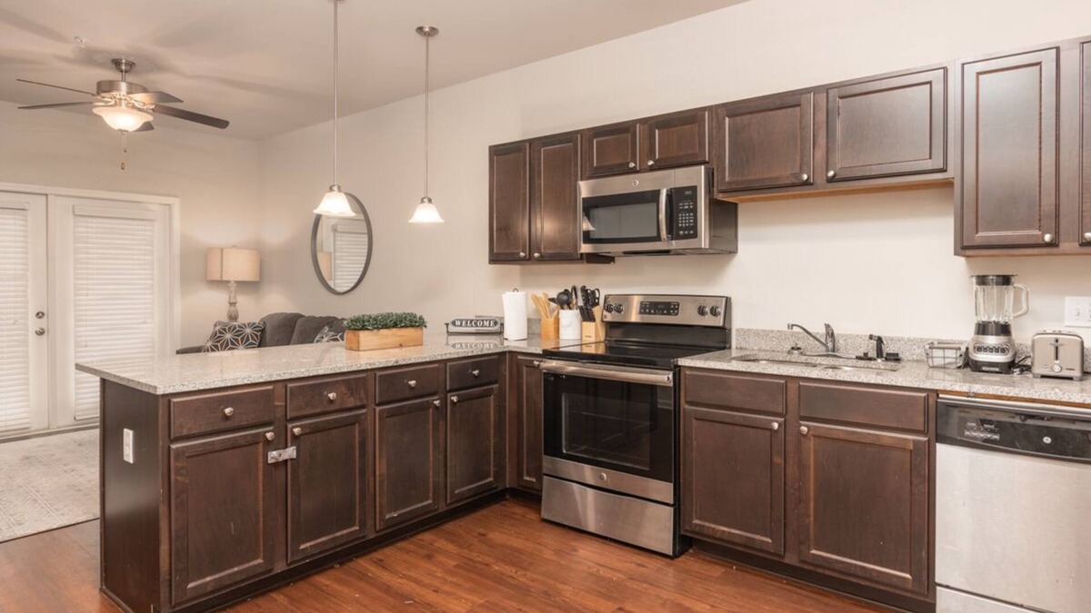 Starkville Condo | Location! Luxury! Location! The Peabody-135nSleeps 6 2-Bedrooms 2-Bath