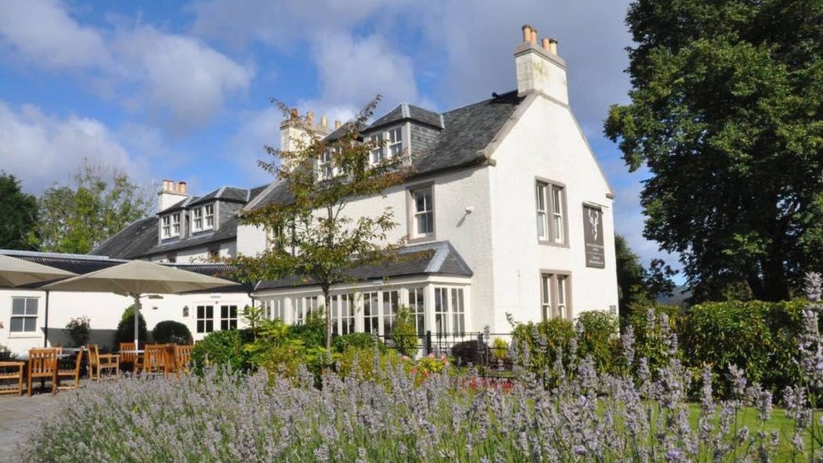 Luss Hotel | Loch Lomond Arms Hotel