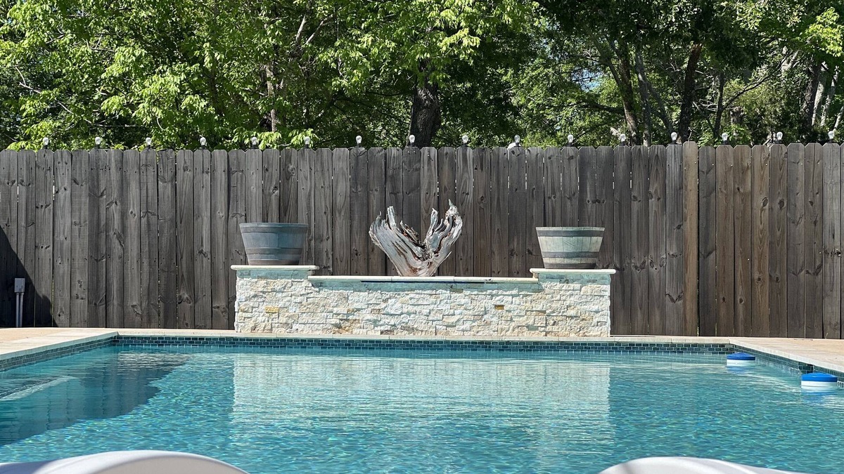 Yantis Apartment | Lodge #1 w Pool, Game Room, 1/2 Mile to Boat Ramps