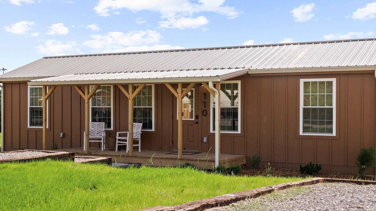 Williamstown Cabin | Lodge 110 at Eden Reserve—Safari Cabin Near Ark