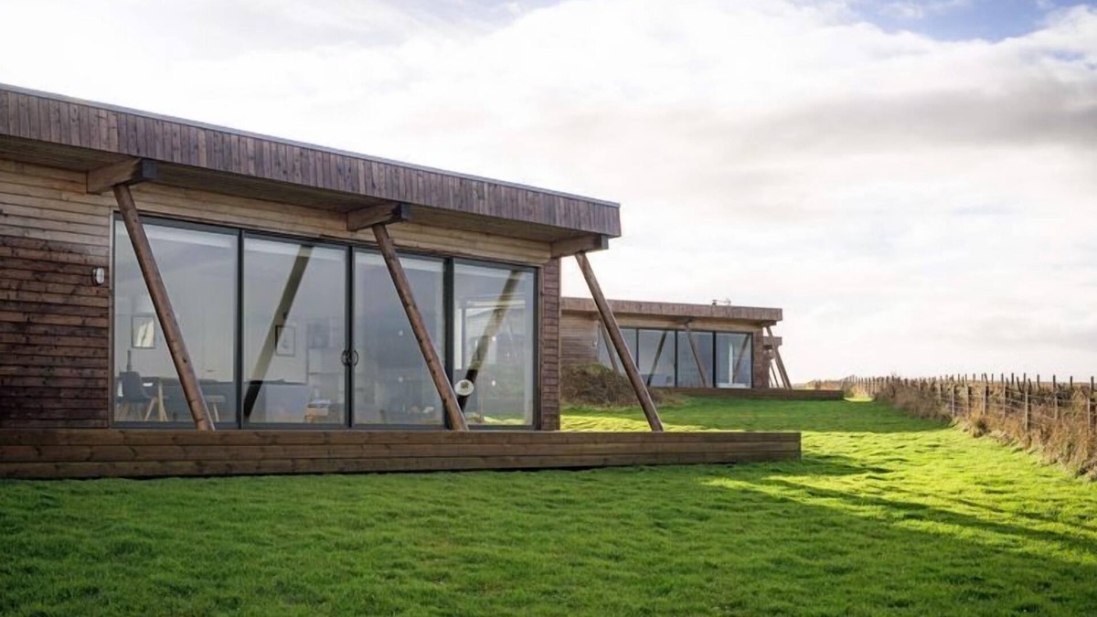 John O'Groats Cottage | Lodge 9 - 3 Bed - a john o'groat that sleeps 6 guests in 3 bedrooms