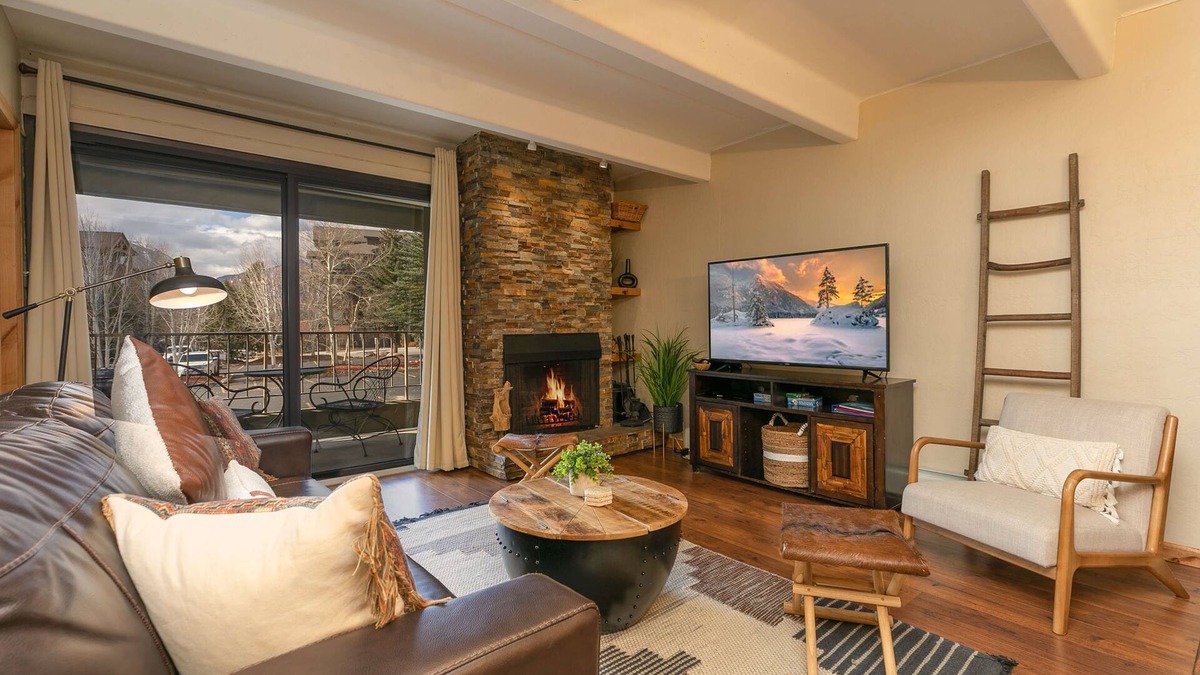 Dillon Condo | Lodge at Lake Dillon Condo: Great Year-Round Location