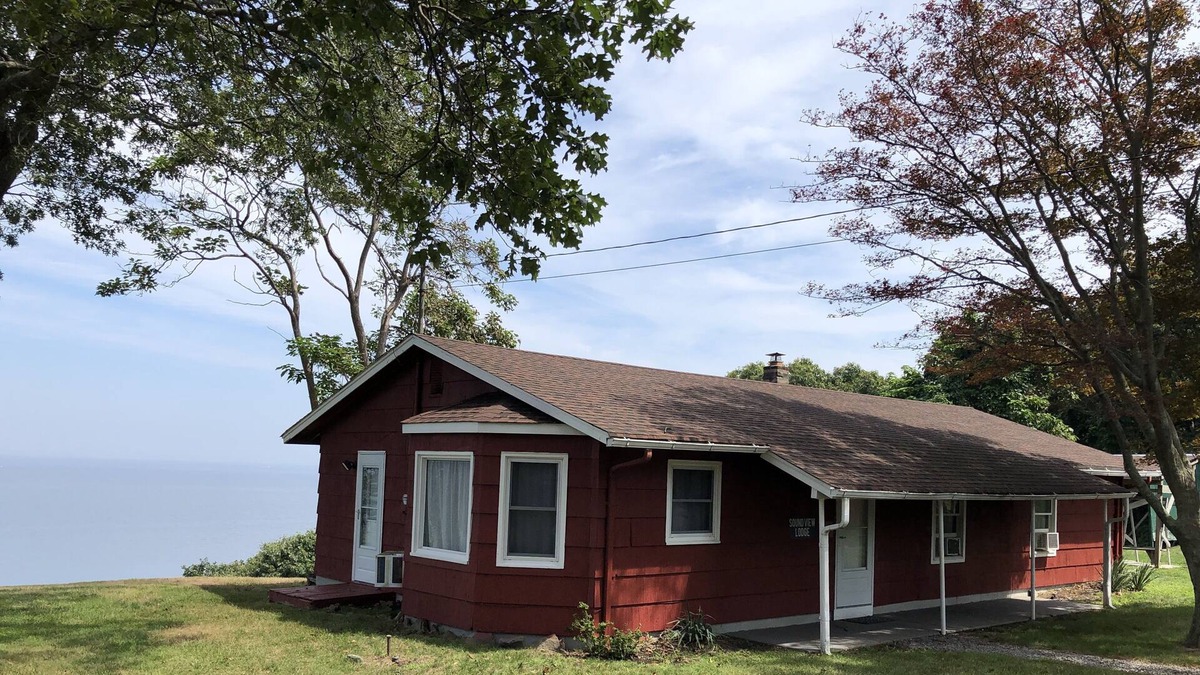 Wading River RV Rental | Lodge overlooking Long Island Sound