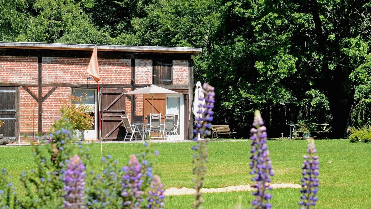 Le Mesnil-Durand Cottage | Lodging, golf course of the Mesange Estate, compact golf course included