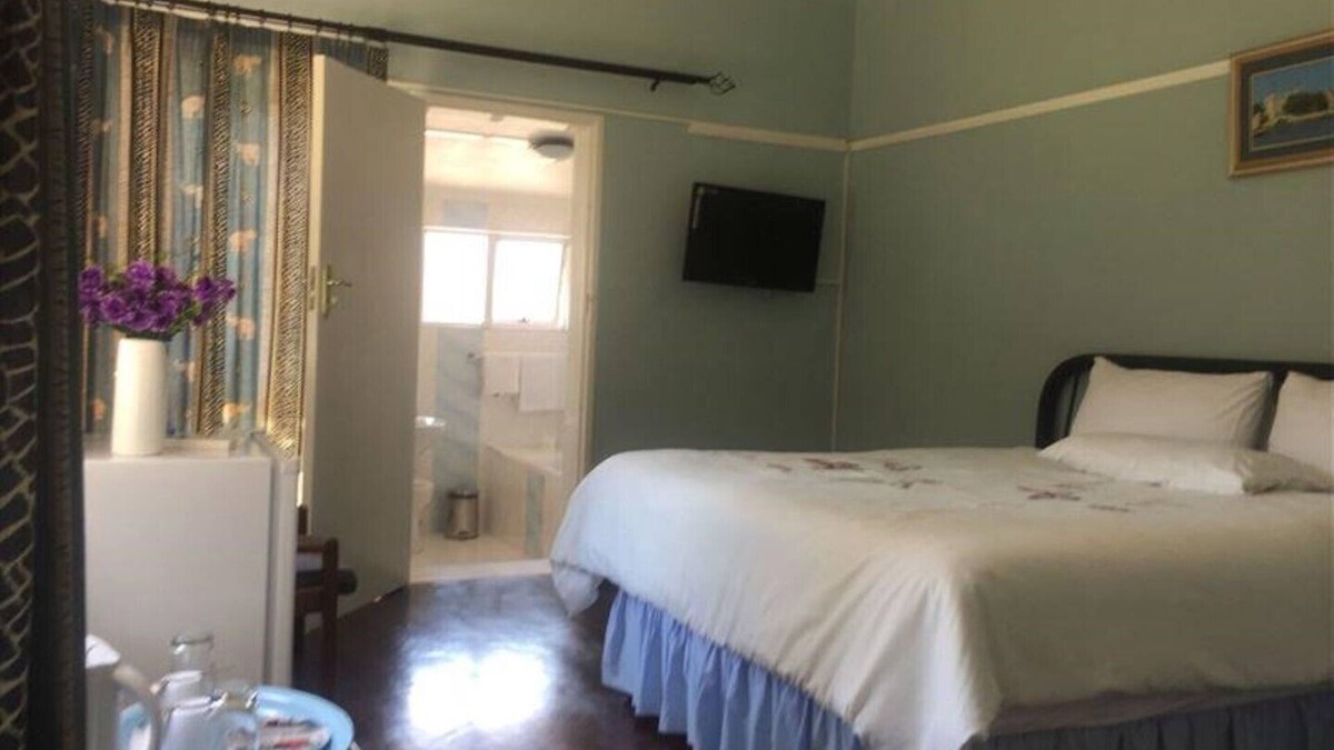Bulawayo House | Lodumo Guesthouse B & B