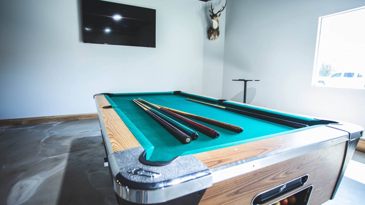 Mound City Apartment | Loess Hills Lodge - Room 6