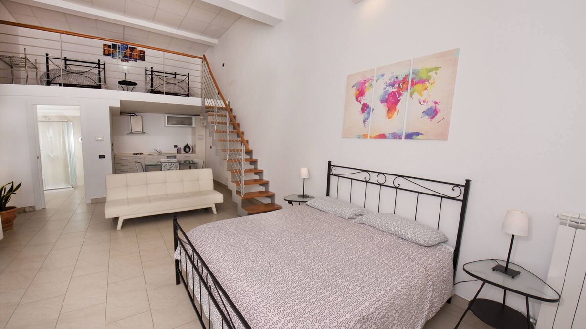 Lecce Apartment | LOFT IL DELFINO 100 mt from Porta S. Biagio access to the historic center of Lecce