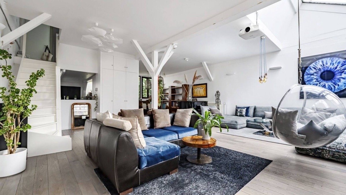 Saint-Fargeau Apartment | Loft Luxe in the Boho 20th, by Veeve