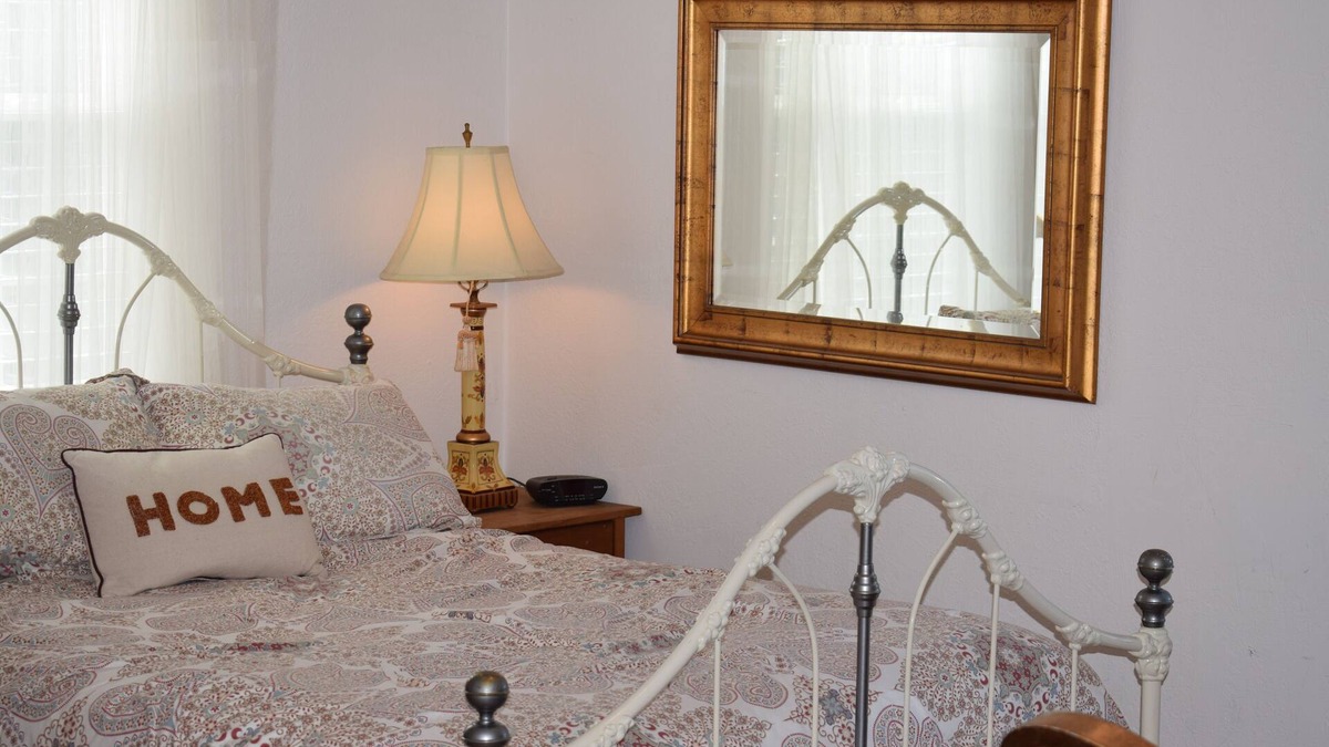 McKinney Apartment | Loft Mckinney is an upstairs studio efficiency apartment seven blocks from