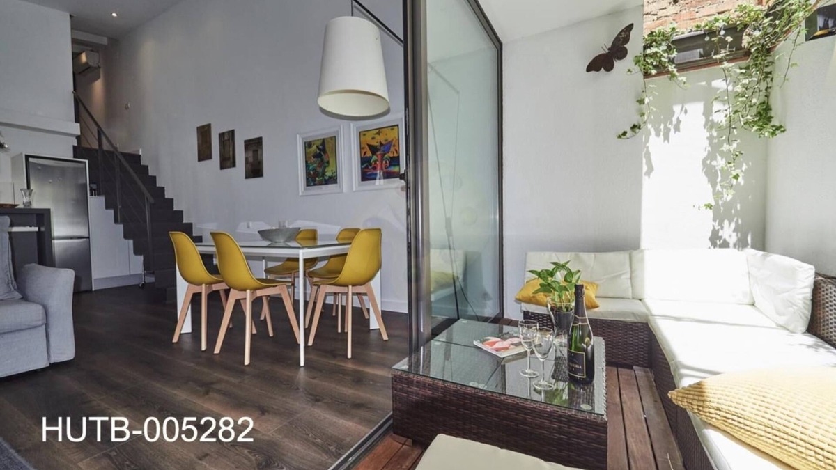 La Nova Esquerra de l'Eixample Apartment | Loft Miro Apart Barcelona