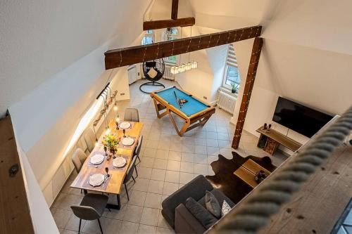 Barmen Apartment | Loft mit Billard-Tisch und PS4