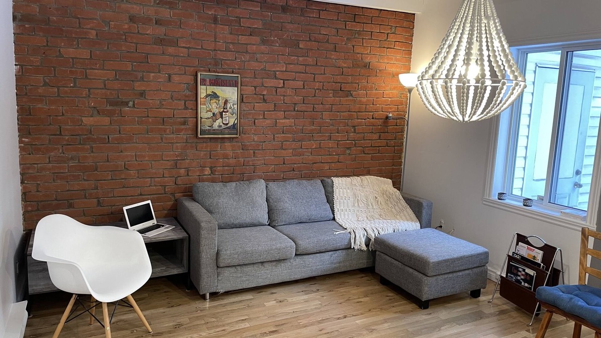 La Petite-Patrie Condo | Loft Montrealais Avec Cour Privé!