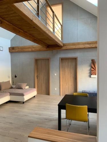 Balatonfured House | Loft Pihenő és Wellness Ház
