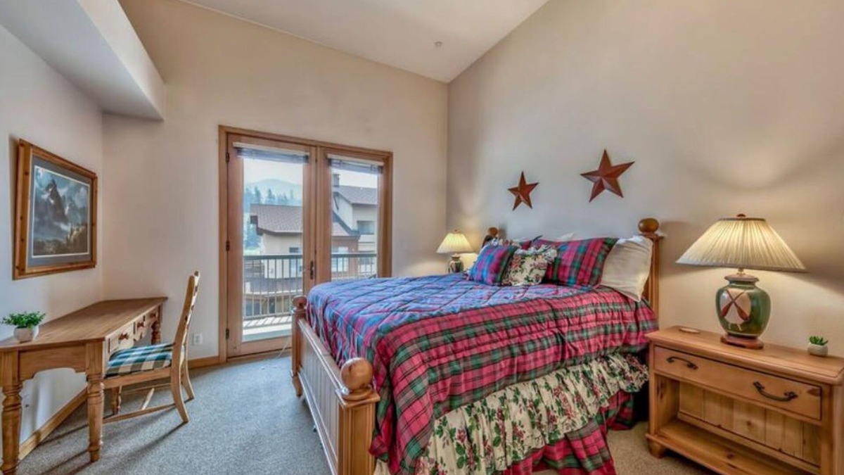 Kirkwood Condo | Loft Retreat | Ski-in/out Access | Fireplace