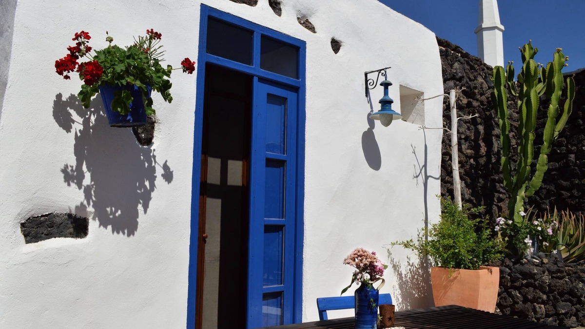Uga Apartment | Loft-style studio with private, secluded outdoor area in historic finca