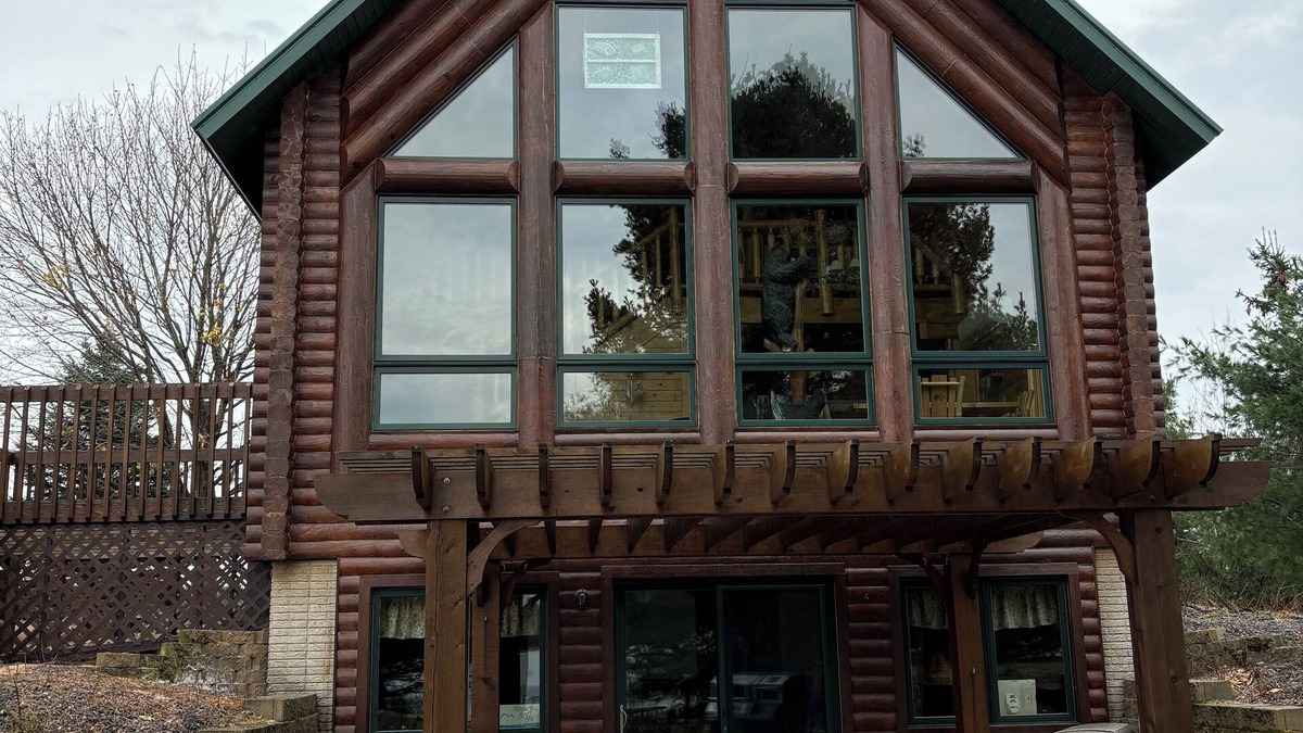 Danbury Cabin | Log Cabin 4-bedroom on water with dock, sand beach with AC, WiFi in Webster