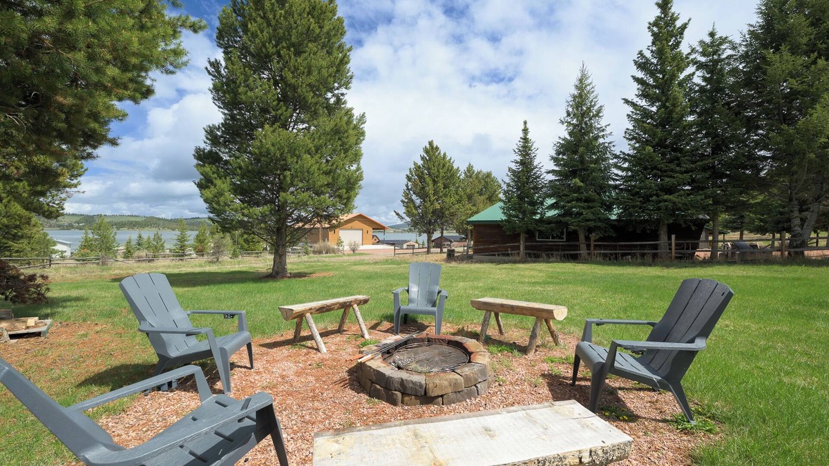 Georgetown Cabin | Log Cabin, Lake Views & Dog Friendly at GTL