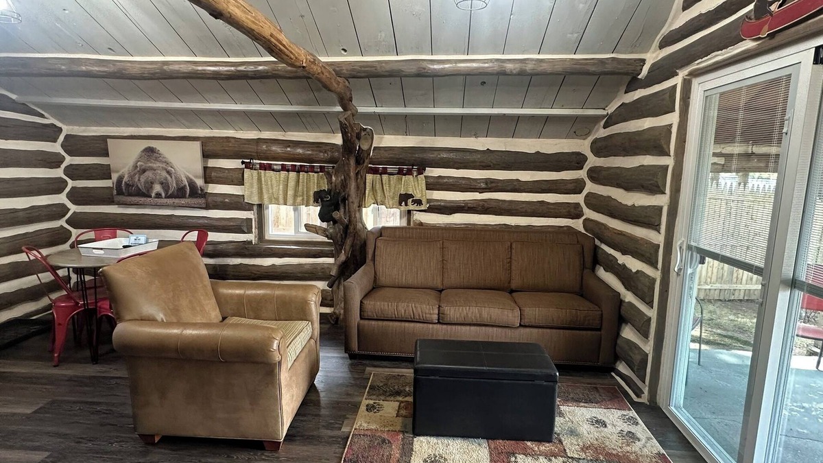 Tomahawk Cabin | Log Cabin on Lake Alice & ATV/UTV Trails, Papa Bear 2-Bedroom