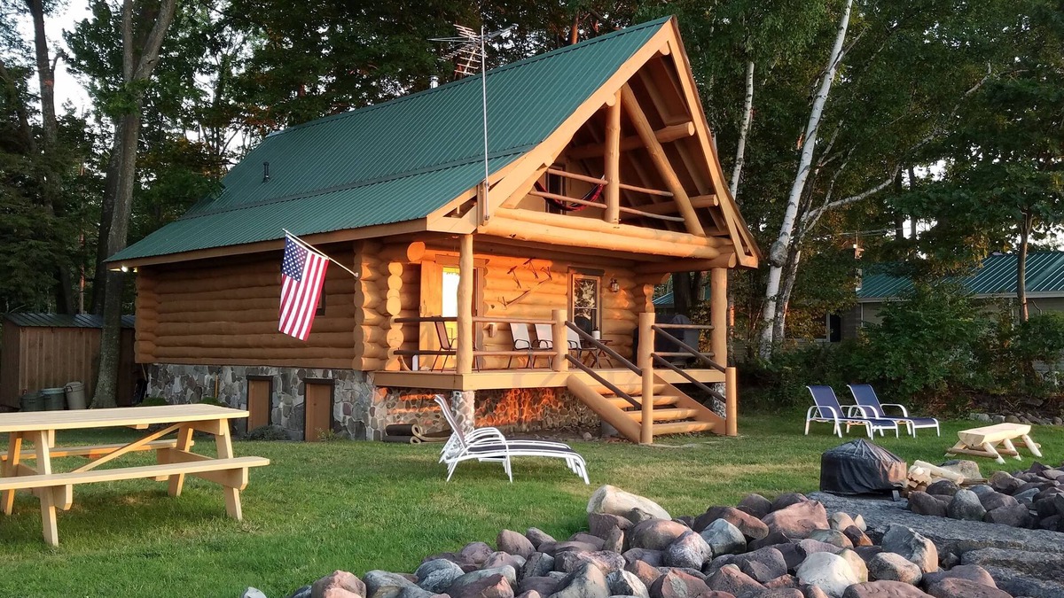 Maple View Cabin | Log Cabin on Lake Ontario