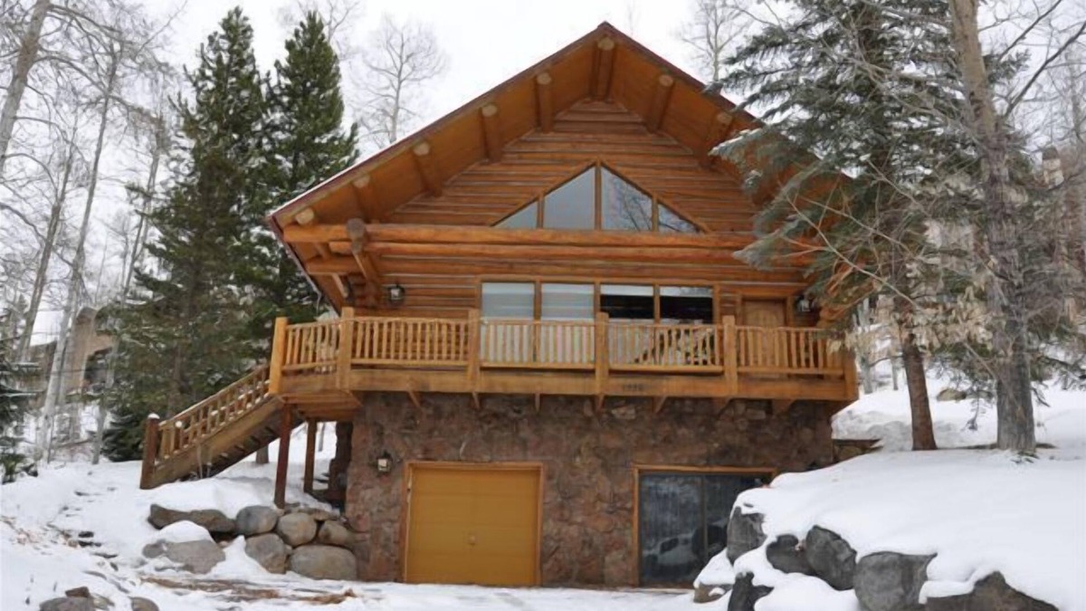 Highland Meadows House | Log Home Overlooking Vail Valley
