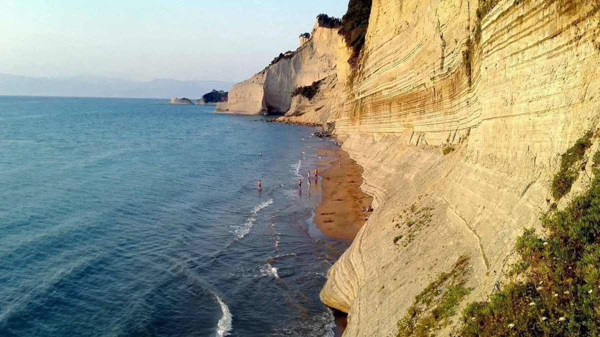 Peroulades Apartment | Logas Beach Studio 8 Corfu