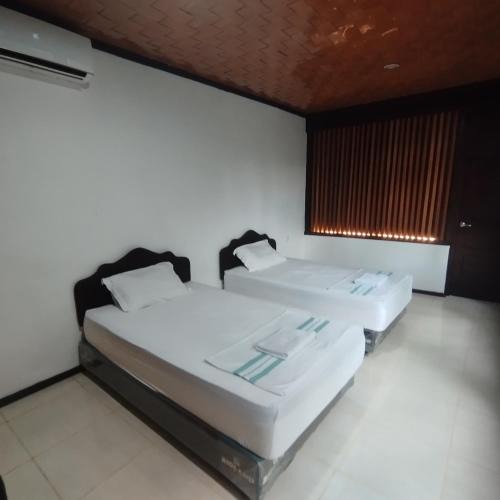 Waisai House | Logbond Cozy Guesthouse