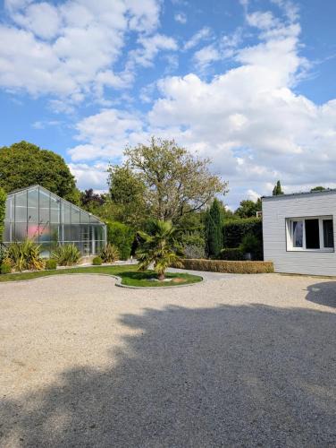 Bayenghem-les-Eperlecques Apartment | Logement indépendant avec piscine