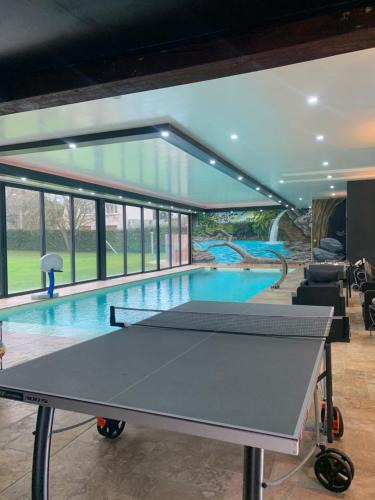 Saint-Germain-du-Val Apartment | Logement 4 personnes avec piscine intérieure 31 degrés zoo de la FLECHE 24 h du Mans