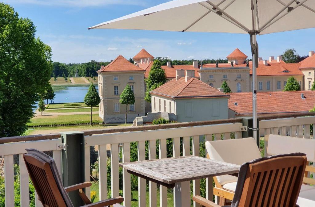 Rheinsberg Apartment | LoggiaHaus am Schloss, 5 Ferienwohnungen, teils mit Schloss- und Seeblick