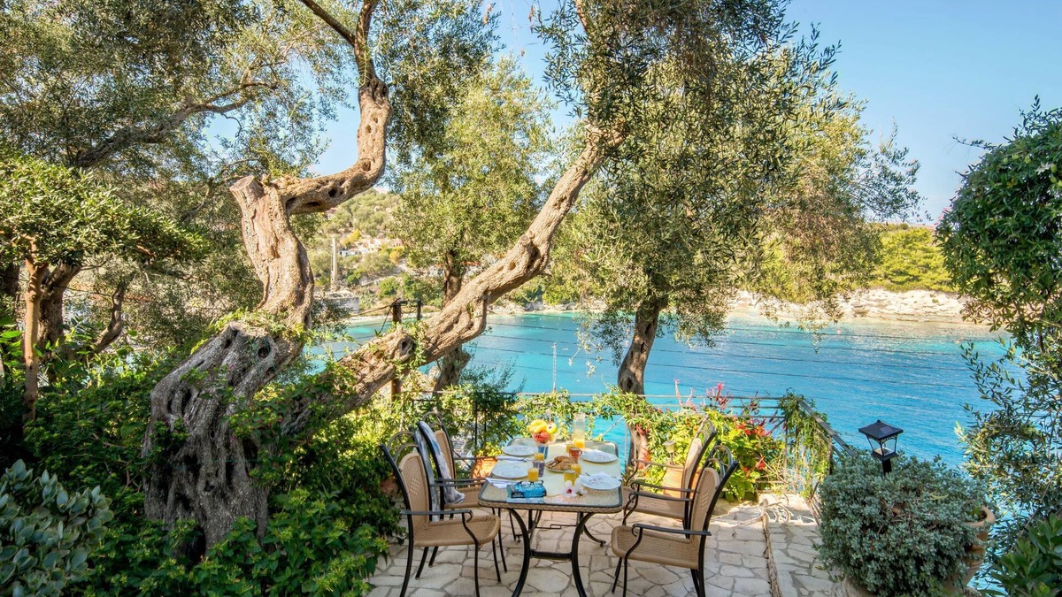 Longos Apartment | Loggos Bliss: Aglaia Villa's charm and sea views await your stay.