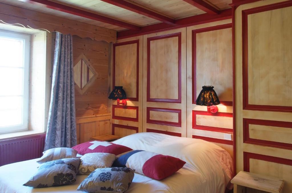 La Cure Hotel | Logis hôtel Arbez Franco Suisse