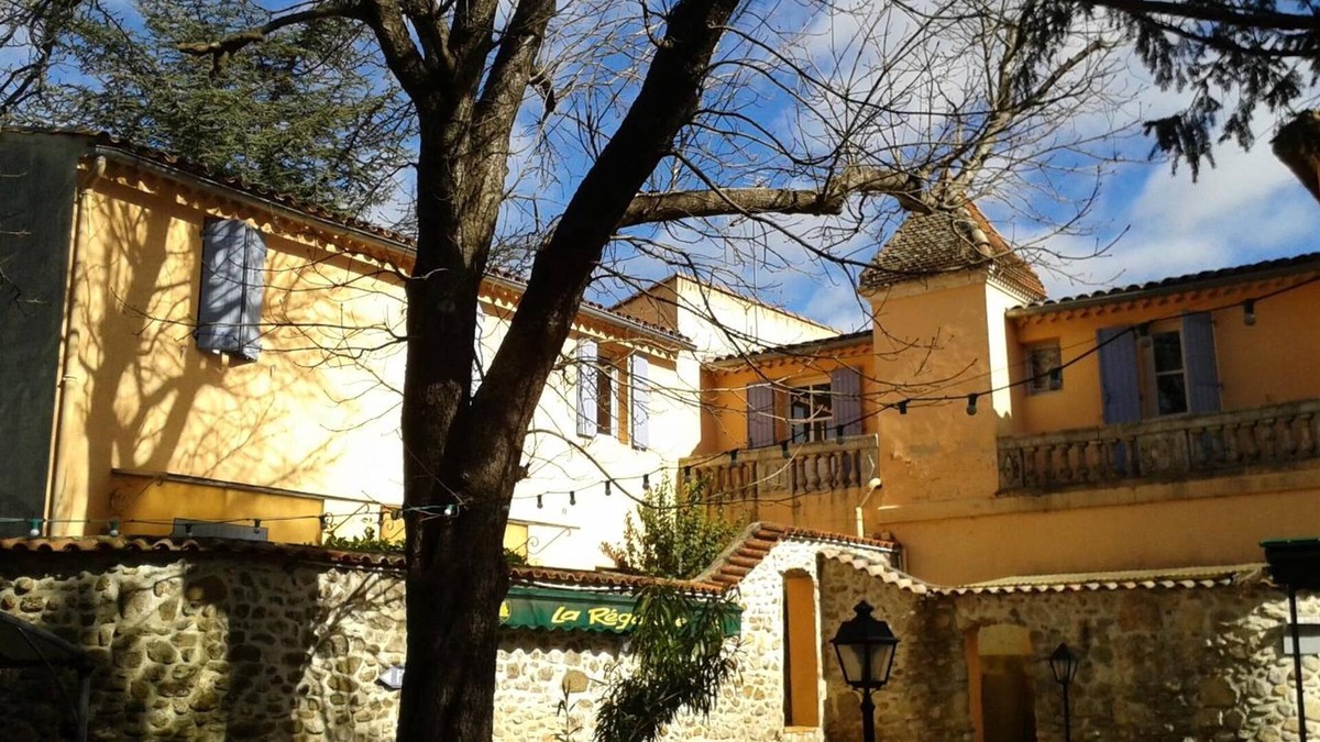 Anduze Hotel | Logis Hôtel Le Domaine de la Régalière
