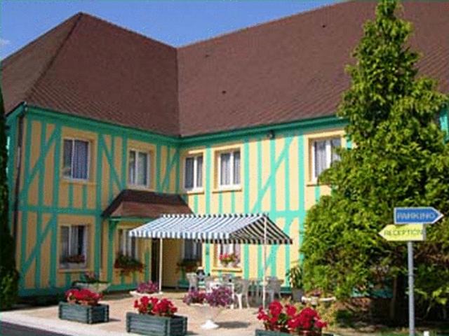 Breviandes Hotel | Logis Hôtel Le Pan De Bois