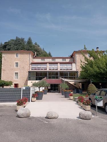 Le Vigan Hotel | Logis Hotel Restaurant Mas de la Prairie