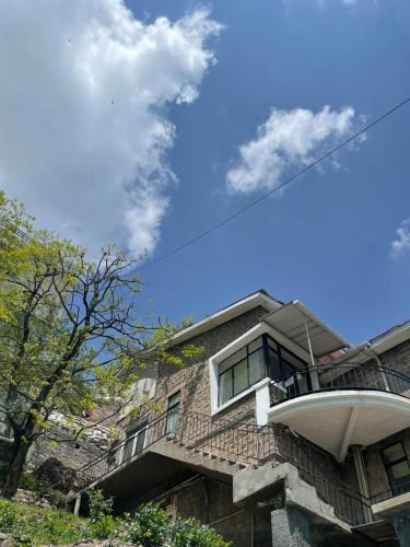 Murree Hotel | LOKAL Rooms x Murree Kashmir Point