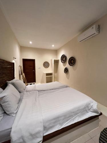 Senggigi Hotel | Lombok Coconut Hotel