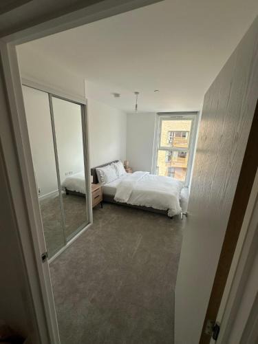 West Hendon Apartment | London Bliss Apartment Retreat