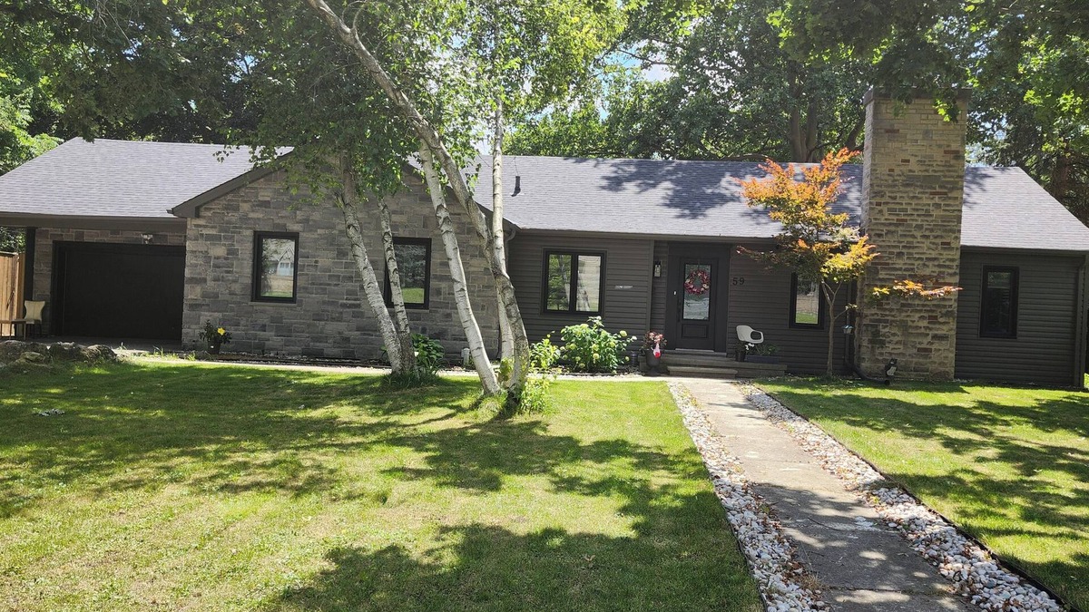 London House | London Ontario (Forest City)house.nPreferable location for male guests.