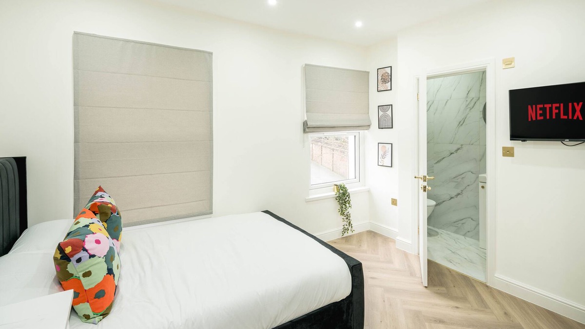 Putney Apartment | London Studio 5