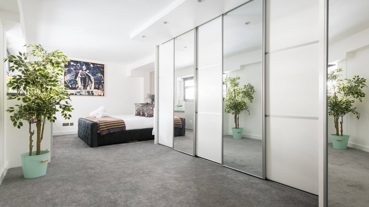 Prince's Apartment | London Warehouse 3 bedroom Apartment