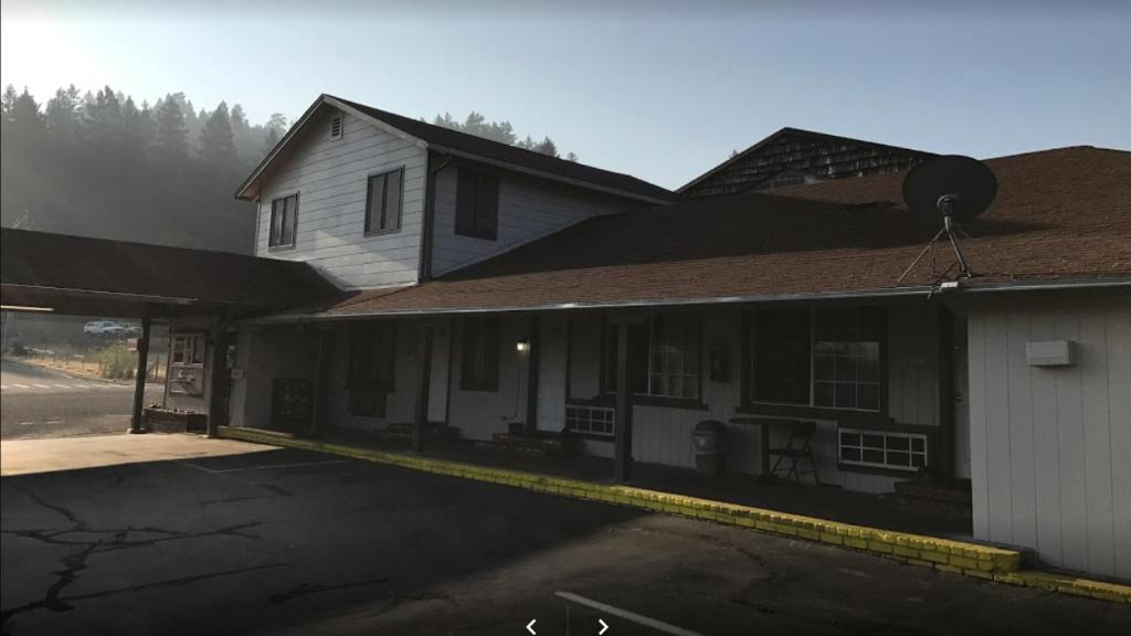 Garberville Hotel | Lone Pine Motel